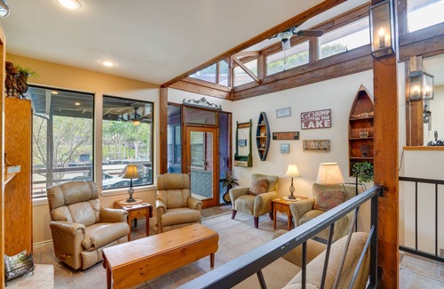 McQueeney House | 222 m² House ∙ 3 bedrooms ∙ 8 guests