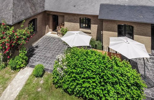 Bray-les-Mareuil House | 225 m² House ∙ 5 bedrooms ∙ 15 guests