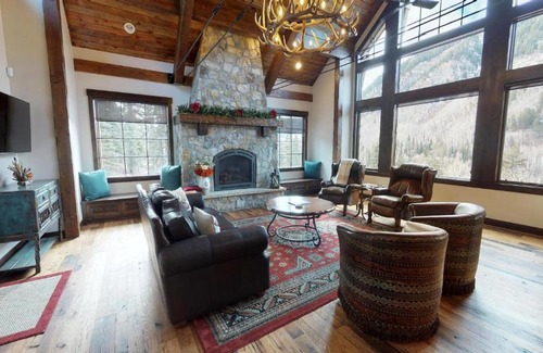 Purgatory House | 227 Sultan Drive