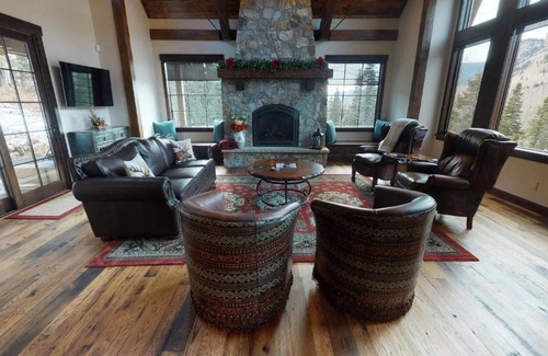 Purgatory House | 227 Sultan Drive