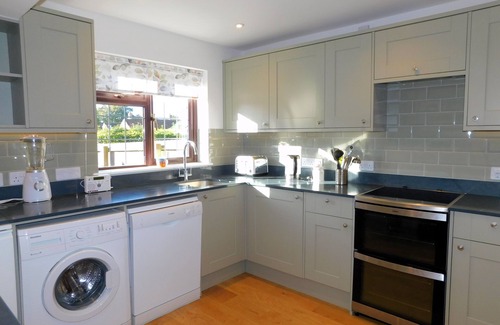 Southrepps Cottage | 23 Chapel Street - This lovely link-detached house is set in the heart of the countryside village o