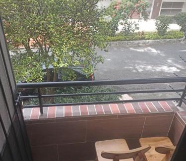Suramericana Apartment | 23 COMODO APARTAMENTO CON BALCON EN LAURELES ESTADiO 2 HAB 2 BAÑOs
