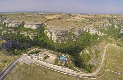 Modica House | 230 m² House ∙ 7 bedrooms ∙ 16 guests