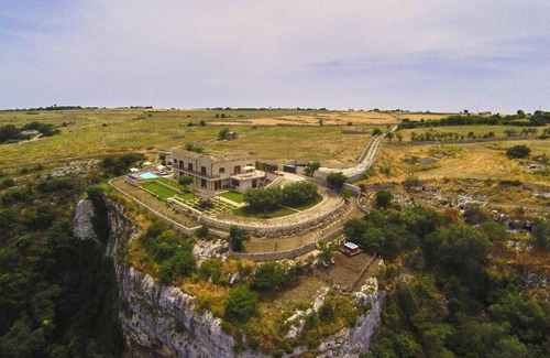 Modica House | 230 m² House ∙ 7 bedrooms ∙ 16 guests
