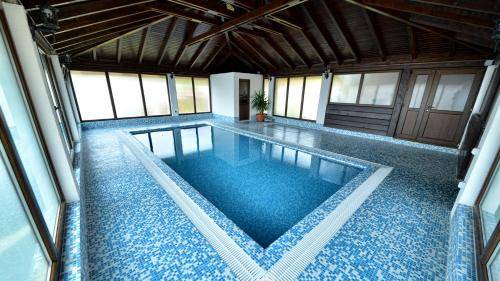 Salatrucel House | 230 m² House ∙ 8 bedrooms ∙ 14 guests