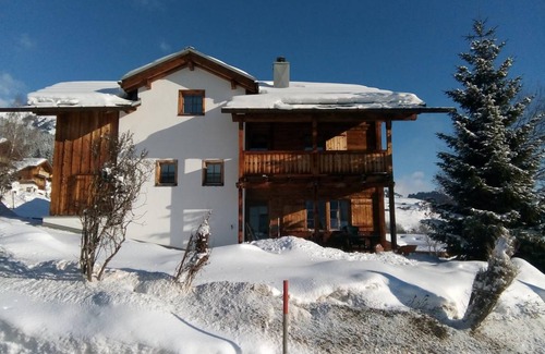 Tavanasa House | 230 m² House ∙ 5 bedrooms ∙ 10 guests