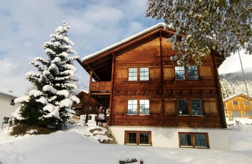 Tavanasa House | 230 m² House ∙ 5 bedrooms ∙ 10 guests