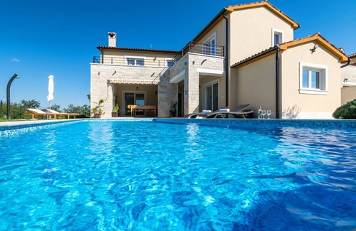 Sosici Villa | 230 m² Villa ∙ 4 bedrooms ∙ 10 guests