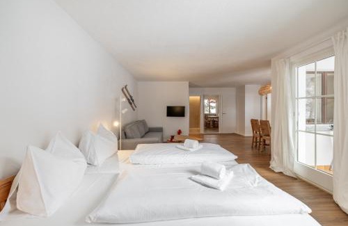 Vulpera Apartment | 2302 Charmante 2,5-Zimmer-Wohnung mit Suedbalkon und stilvoller Einrichtung