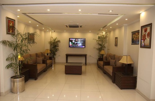 Peshawar Hotel | 232 m² Hotel ∙ 2 guests