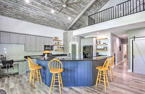 McQueeney House | 232 m² House ∙ 4 bedrooms ∙ 8 guests