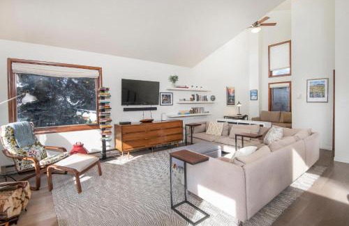 Eagle-Vail House | 233 Larkspur Duplex - Unit B