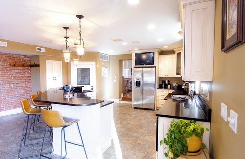 Dubuque Apartment | 233 Main Street Penthouse