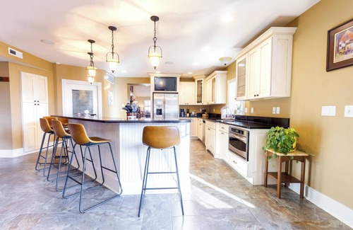 Dubuque Apartment | 233 Main Street Penthouse
