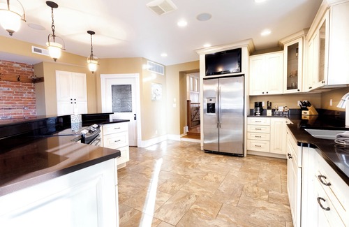 Dubuque Apartment | 233 Main Street Penthouse