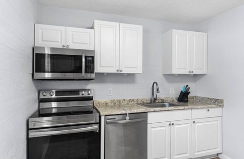 Florida South Atlantic Coast House | 2334 - Peaceful 3-bedroom house with AC in Avon Park