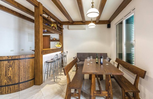 Tucepi House | 236 m² House ∙ 4 bedrooms ∙ 8 guests