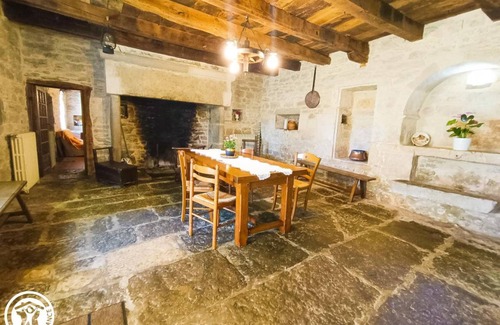 Quissac House | 238 m² Gîte ∙ 6 bedrooms ∙ 14 guests