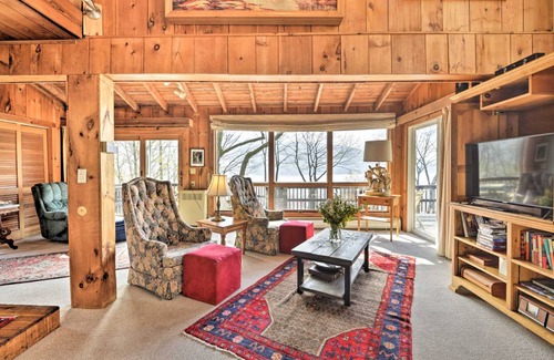 Homer House | 239 m² House ∙ 3 bedrooms ∙ 6 guests