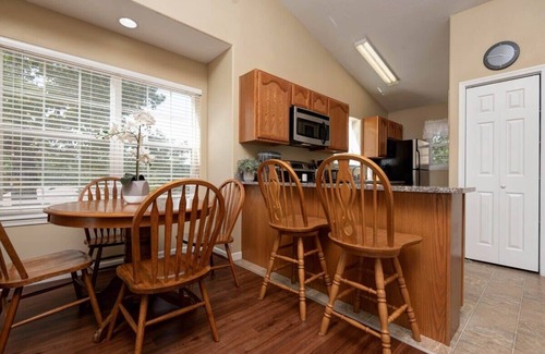 Indian Point Condo | 24-6 Serenity Escape Lake View Penthouse w/Indoor/Outdoor Pool/Splash Pad Near