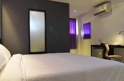 Khlang Hotel | @24 Boutique Hotel