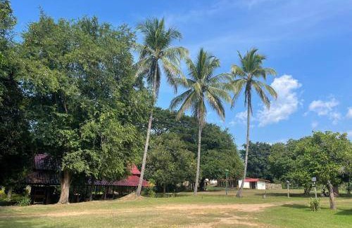 Chong Kham Hotel | 24 m² Hotel ∙ 4 bedrooms ∙ 10 guests