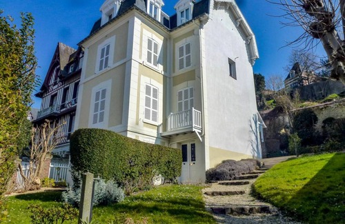 Trouville-sur-Mer Villa | 24 m² Villa ∙ 1 bedroom ∙ 2 guests