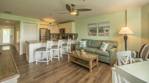 Tavernier Apartment | 2405 Ocean Pointe Suites