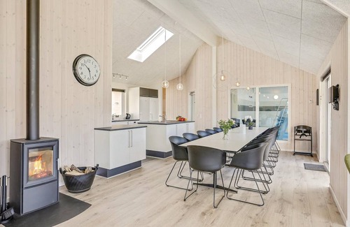 Spøttrup House | 242 m² House ∙ 7 bedrooms ∙ 18 guests