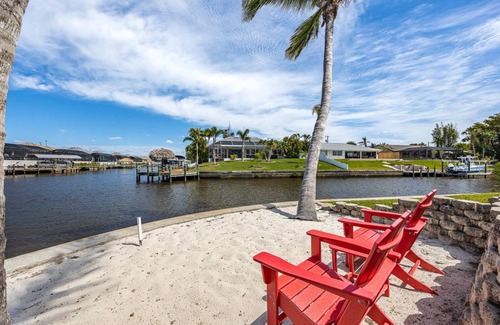 Cape Coral House | 244 m² House ∙ 5 bedrooms ∙ 10 guests