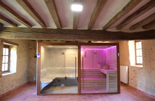Lombron House | 24H LE MANS Château de Lauresse chambres d'hôtes Luxe