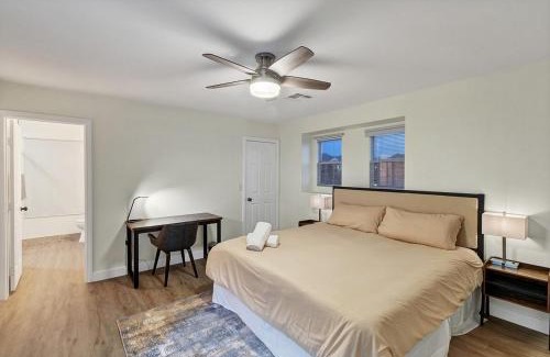 Silverado Ranch Villa | 24hr Host - New Renovated House Near Airport U025
