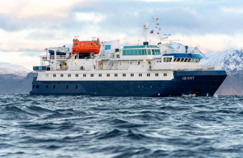 Tromso Boat Rental | 24hrs Northern Lights & Whale Watching Cruise