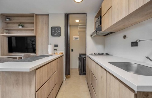 El Tesoro Apartment | 24th floor modern apartment close to parque lleras