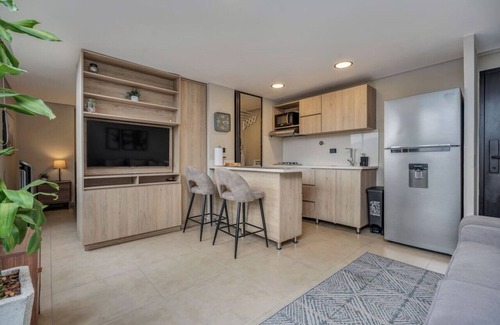 El Tesoro Apartment | 24th floor modern apartment close to parque lleras