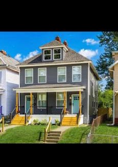 Livingston Park House | 25 2 homes side by side downtown with fenced yard and hot tub