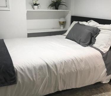 Queens Apartment | 25-30 mins to Times Sq!