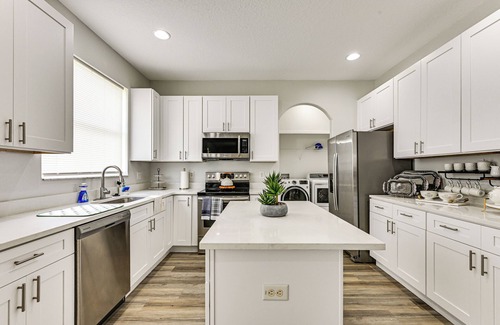 Land O' Lakes House | 25 Mi to Tampa: Family Home w/Large Yard!