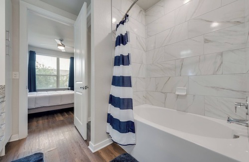 North Richland Hills Apartment | 25% OFF 2BD VR Game RM Med Ctr. NRichland NRH201