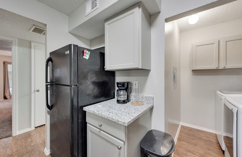 Irving Apartment | 25% OFF New 1BD - Pool - DFW South -183/161 - Irving I010