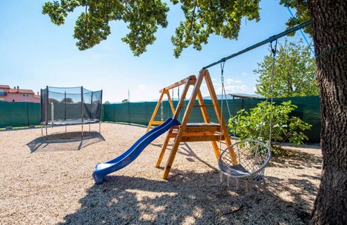 Donji Prolozac Other | 250 m² Accommodation ∙ 5 bedrooms ∙ 12 guests