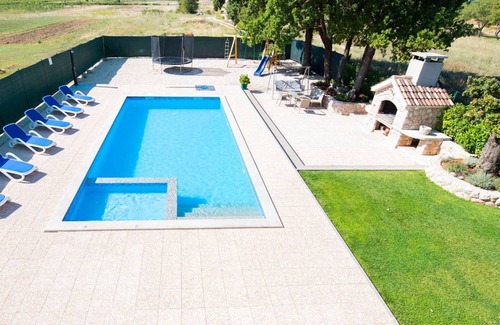 Donji Prolozac Other | 250 m² Accommodation ∙ 5 bedrooms ∙ 12 guests