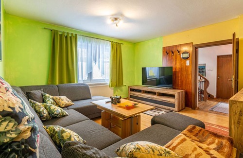 Ebene Reichenau House | 250 m² House ∙ 1 bedroom ∙ 12 guests