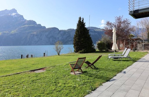 Ruetli House | 250 m² House ∙ 2 bedrooms ∙ 4 guests