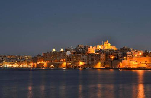 Senglea House | 250 m² House ∙ 3 bedrooms ∙ 6 guests