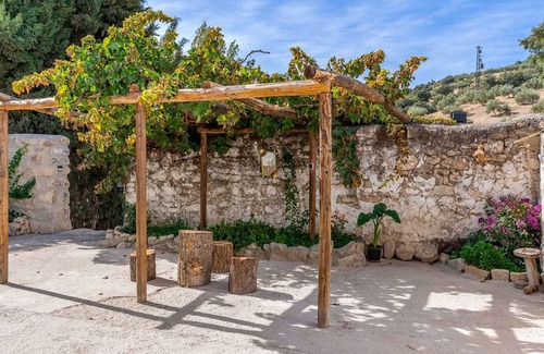 Montefrio House | 250 m² House ∙ 5 bedrooms ∙ 10 guests