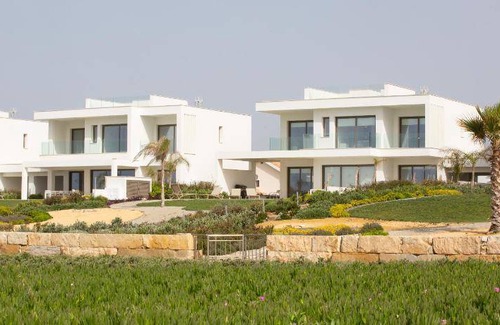 Softades Villa | 250 m² Villa ∙ 4 bedrooms ∙ 8 guests