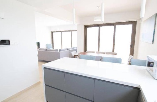 Softades Villa | 250 m² Villa ∙ 4 bedrooms ∙ 8 guests