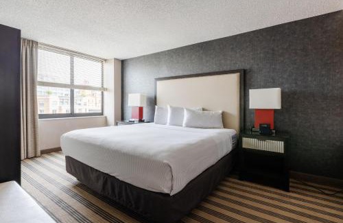 West End Apartment | 2500 Penn, a Placemakr Experience