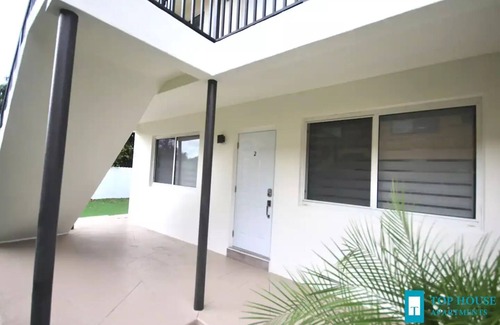 Flagami Apartment | 251 Airport/Top House Apartment 2